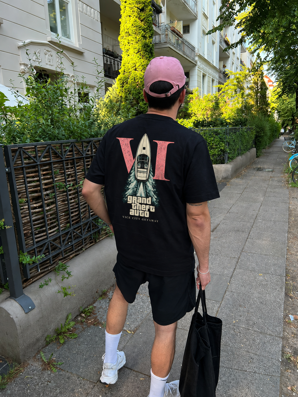 Getaway Tee - Black
