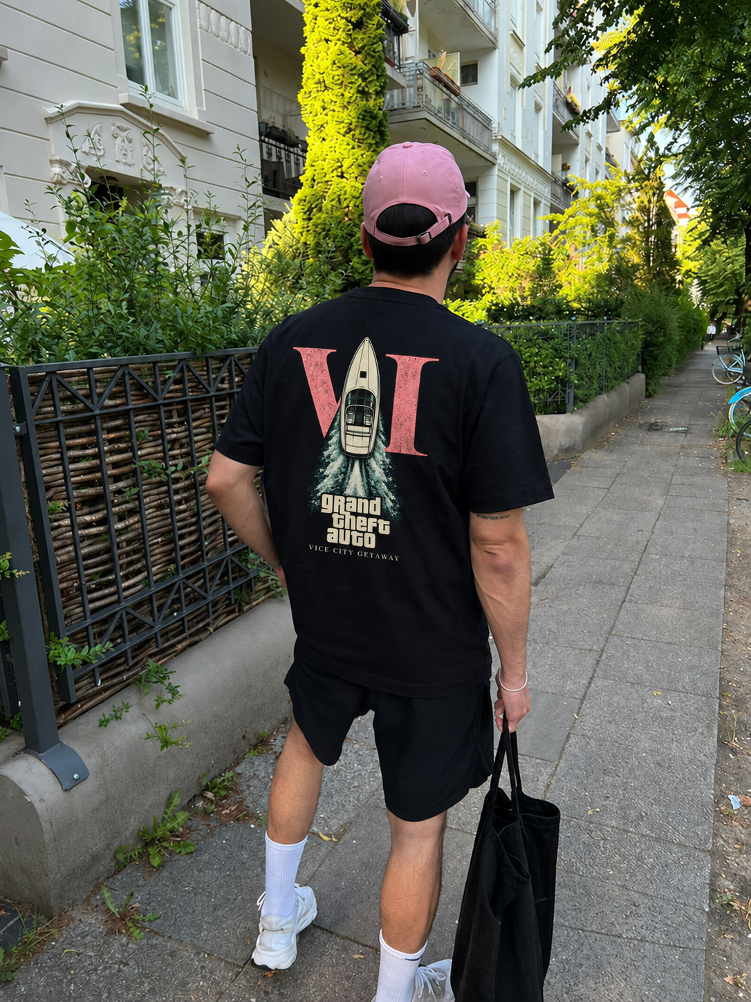 Getaway Tee - Black